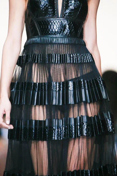 Look 25